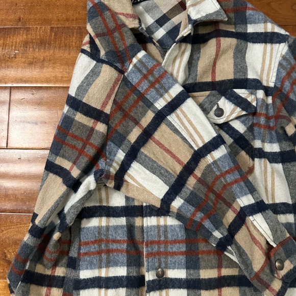 Plaid Button-Up Jacket - Picture 3 of 4